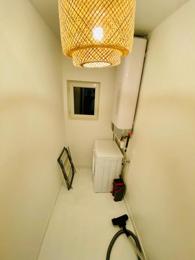 50M2 Flat In Heart Of Orleans - Canal Foot & Bein Buitenkant foto